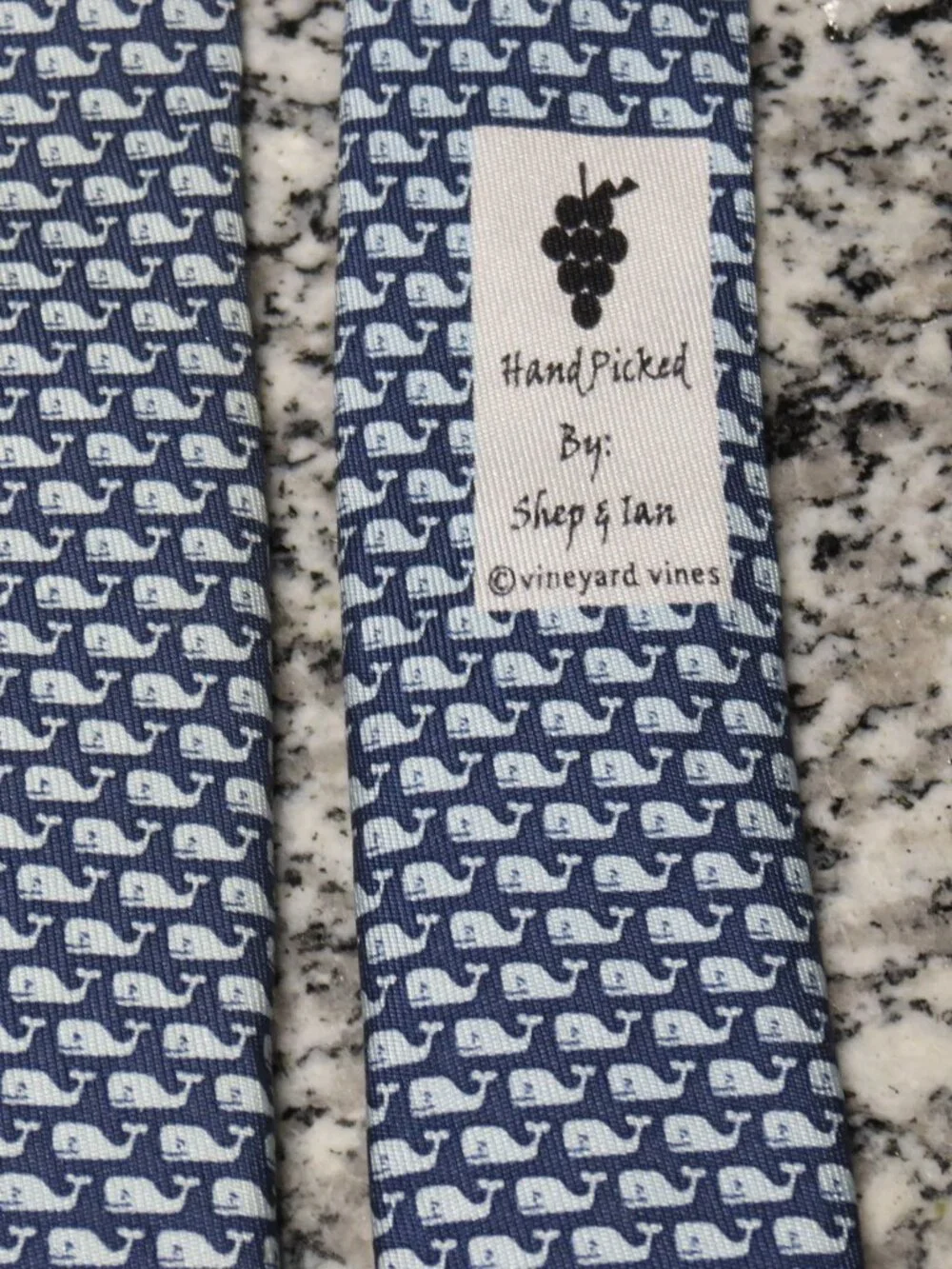 Vineyard Vines Martha’s Vineyard Men’s Tie Whale Motif